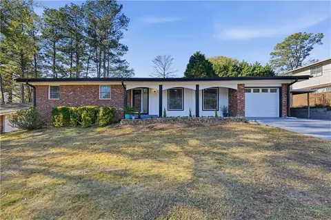 6413 Maddox Rd, Morrow, GA 30260