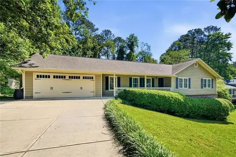4512 Mountain Creek Dr NE, Roswell, GA 30075