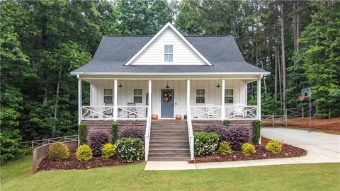 406 Mill Run Dr, Bremen, GA 30110