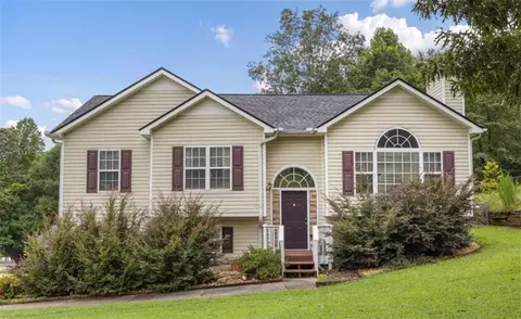227 Diamond Ct, Carrollton, GA 30116