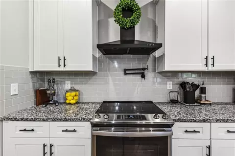 Kitchen - 3656 Eagle View Way, Monroe, GA 30655 photo 6 of 6