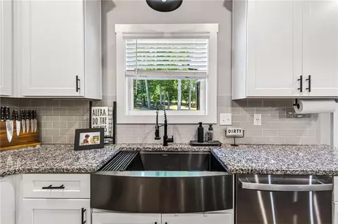 Kitchen - 3656 Eagle View Way, Monroe, GA 30655 photo 5 of 6