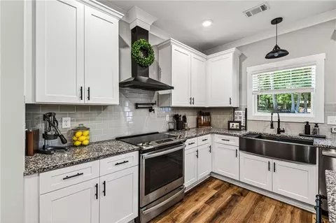 Kitchen - 3656 Eagle View Way, Monroe, GA 30655 photo 3 of 6