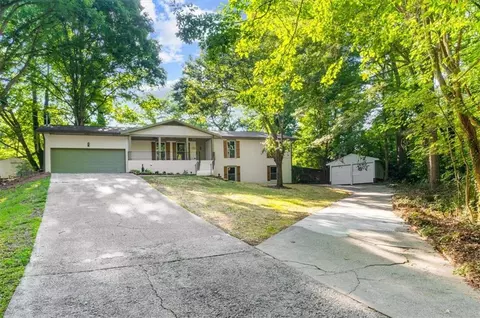 1661 Oak Ridge Cir SW, Stone Mountain, GA 30087