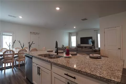 Kitchen - 28 Elmarry Ln, Bethlehem, GA 30620 photo 3 of 3