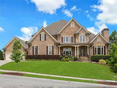 2262 Crimson King Dr, Braselton, GA 30517