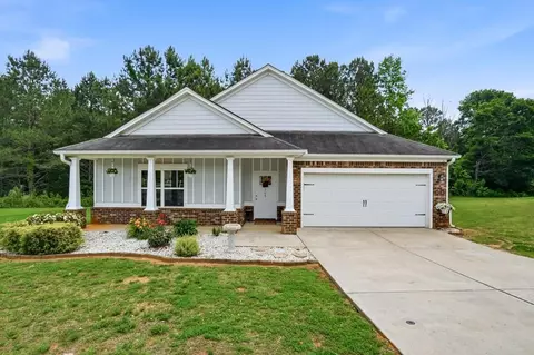 708 Thistle Ct, Locust Grove, GA 30248