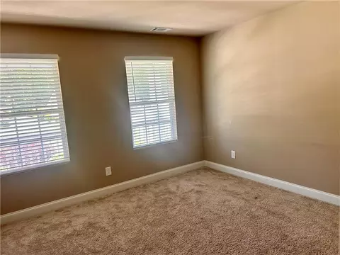 Bedroom - 94 Heather Ln, Commerce, GA 30529 photo 3 of 3