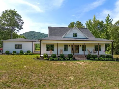 1084 Shahan Ln, La Fayette, GA 30728