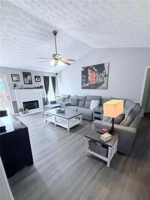 1313 Crestview Rd, Winder, GA 30680 photo 3