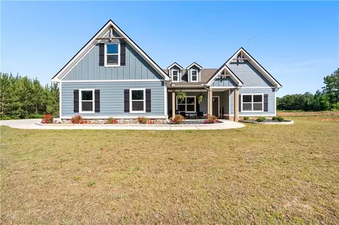 296 Beavers Rd, Grantville, GA 30220
