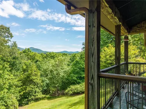 325 Weoka Court Cir, Ellijay, GA 30540