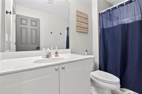 Bath - 2462 Oak Bluff Dr, Dacula, GA 30019 photo 6 of 9