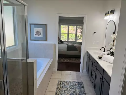 Bath - 448 Cape Ivey Dr, Dacula, GA 30019 photo 4 of 6