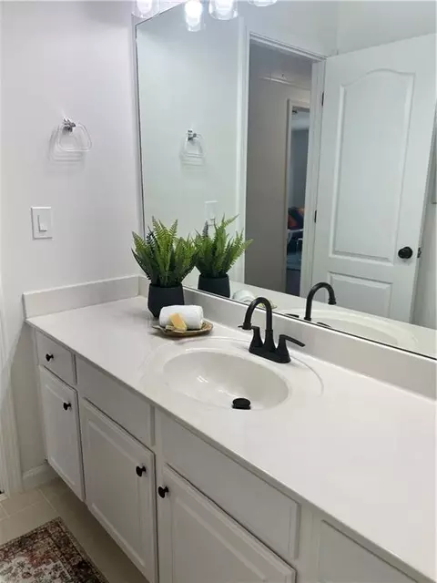 Bath - 448 Cape Ivey Dr, Dacula, GA 30019 photo 6 of 6