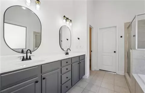Bath - 448 Cape Ivey Dr, Dacula, GA 30019 photo 1 of 6
