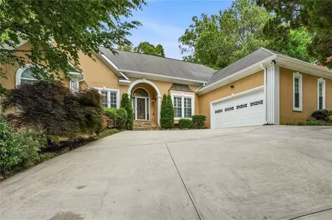 1964 Fields Pond Dr, Marietta, GA 30068