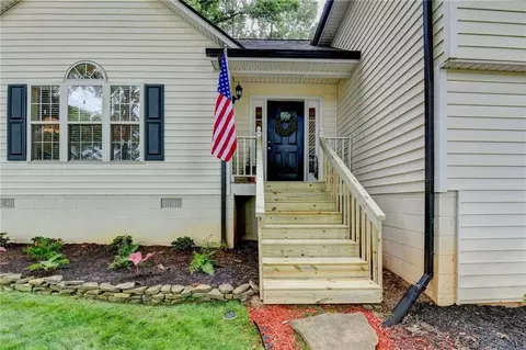 95 N Gwinnett St, Buford, GA 30518