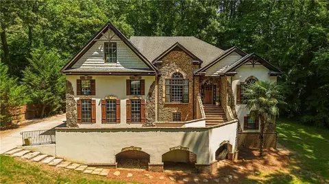 2864 Sandpiper Cir SW, Atlanta, GA 30311