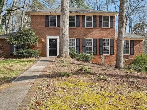 7195 Hunters Branch Dr, Atlanta, GA 30328
