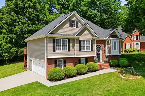 13 Lamplighter Cv NW, Cartersville, GA 30120