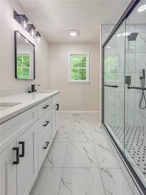 Bath - 265 Deep Step Rd, Covington, GA 30014 photo 2 of 5