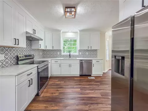 Kitchen - 265 Deep Step Rd, Covington, GA 30014 photo 2 of 4
