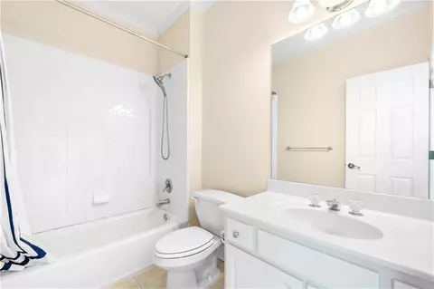 Bath - 6095 Bailey Ridge Dr, Duluth, GA 30097 photo 5 of 8