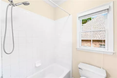 Bath - 6095 Bailey Ridge Dr, Duluth, GA 30097 photo 7 of 8