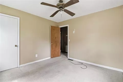 Bedroom - 318 Circle Dr, Calhoun, GA 30701 photo 4 of 6