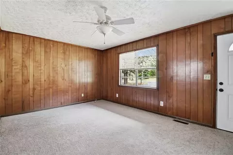Living - 318 Circle Dr, Calhoun, GA 30701 photo 1 of 4