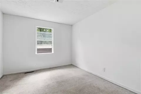 Bedroom - 318 Circle Dr, Calhoun, GA 30701 photo 1 of 6
