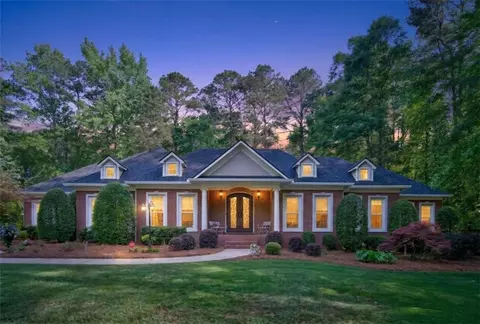 125 County Down, Fayetteville, GA 30215
