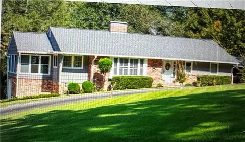 188 Hillendale Dr, Toccoa, GA 30577