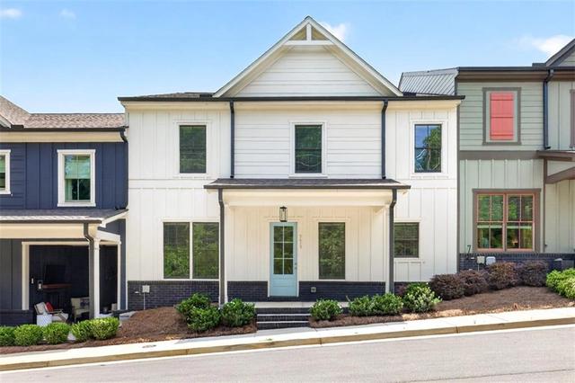 5619 Pine St, Flowery Branch, GA 30542