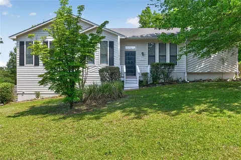 2693 Hawk Dr, Marietta, GA 30066