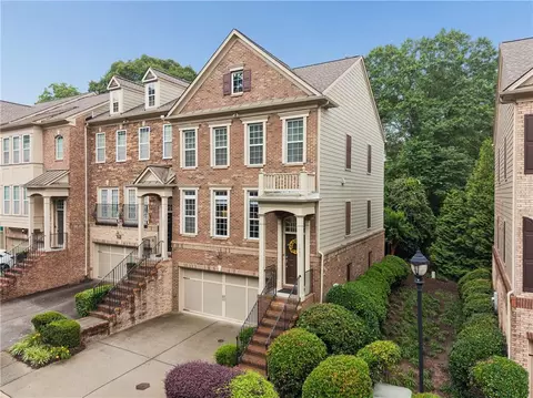 1881 Ridgemont Ln, Decatur, GA 30033