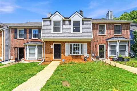 3244 Hampton Ct, Smyrna, GA 30082