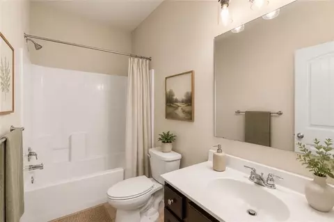 Bath - 2340 Cain Cir, Dacula, GA 30019 photo 1 of 5