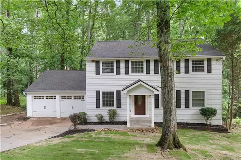1700 Ellenwood Dr NE, Roswell, GA 30075