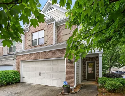 1030 Parkside Wood Ct, Lawrenceville, GA 30043