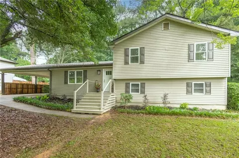 105 Stone Wood Ln, Lawrenceville, GA 30046