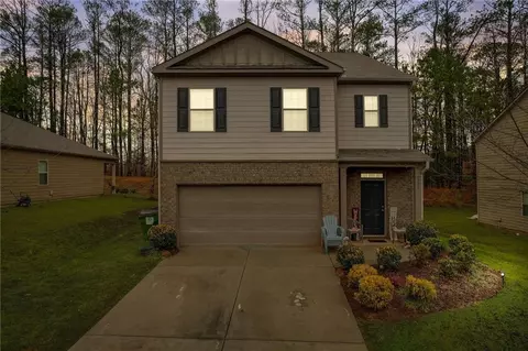 602 Dodson Lake Ct, Fairburn, GA 30213