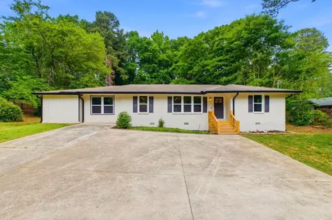 4200 Pinetree Dr, Powder Springs, GA 30127