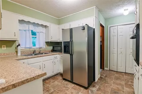 60 Russell Dr, Covington, GA 30014 photo 9
