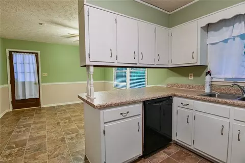 60 Russell Dr, Covington, GA 30014 photo 10