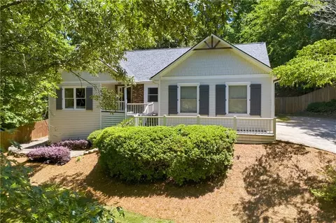 2910 Canon Ct, Cumming, GA 30041
