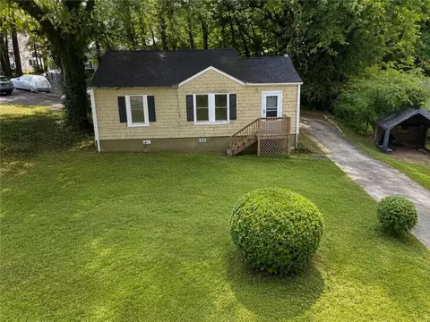 2173 Castlewood St, East Point, GA 30334