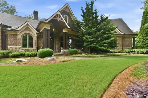 5038 Pointer Rdg, Flowery Branch, GA 30542