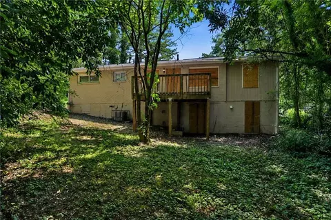 3490 Pinehill Dr, Decatur, GA 30032